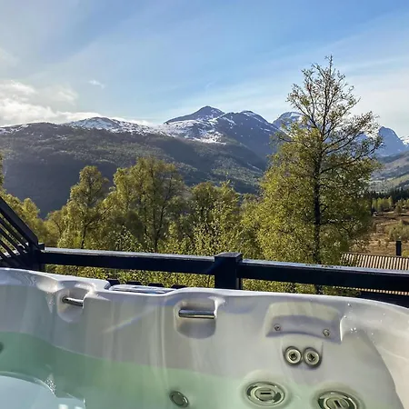 Feriehus Amazing In With Jacuzzi *